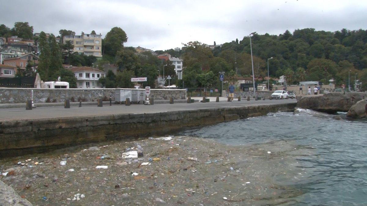 Sarıyer'de deniz çöplüğe dönüştü
