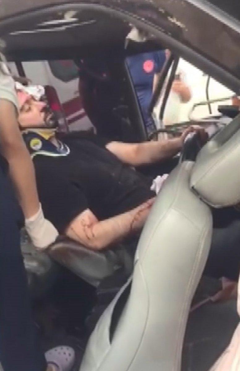 Arnavutköy’de bariyerleri aşan cip, tali yola uçtu