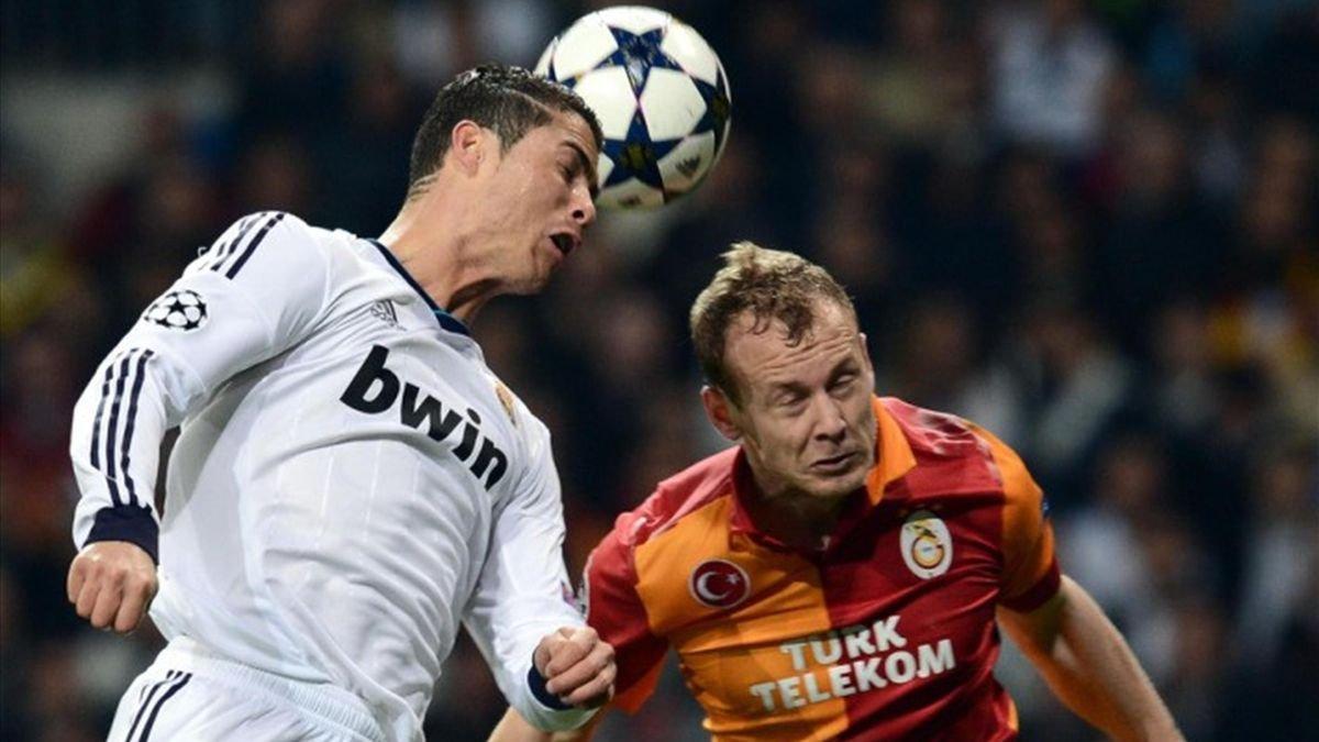 Semih Kaya futbolu bıraktığını açıkladı