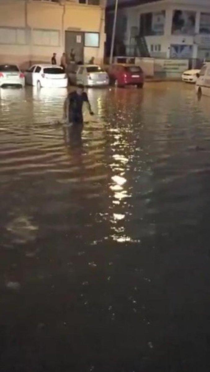 Sinop Boyabat'ta sağanak sonrası su baskını