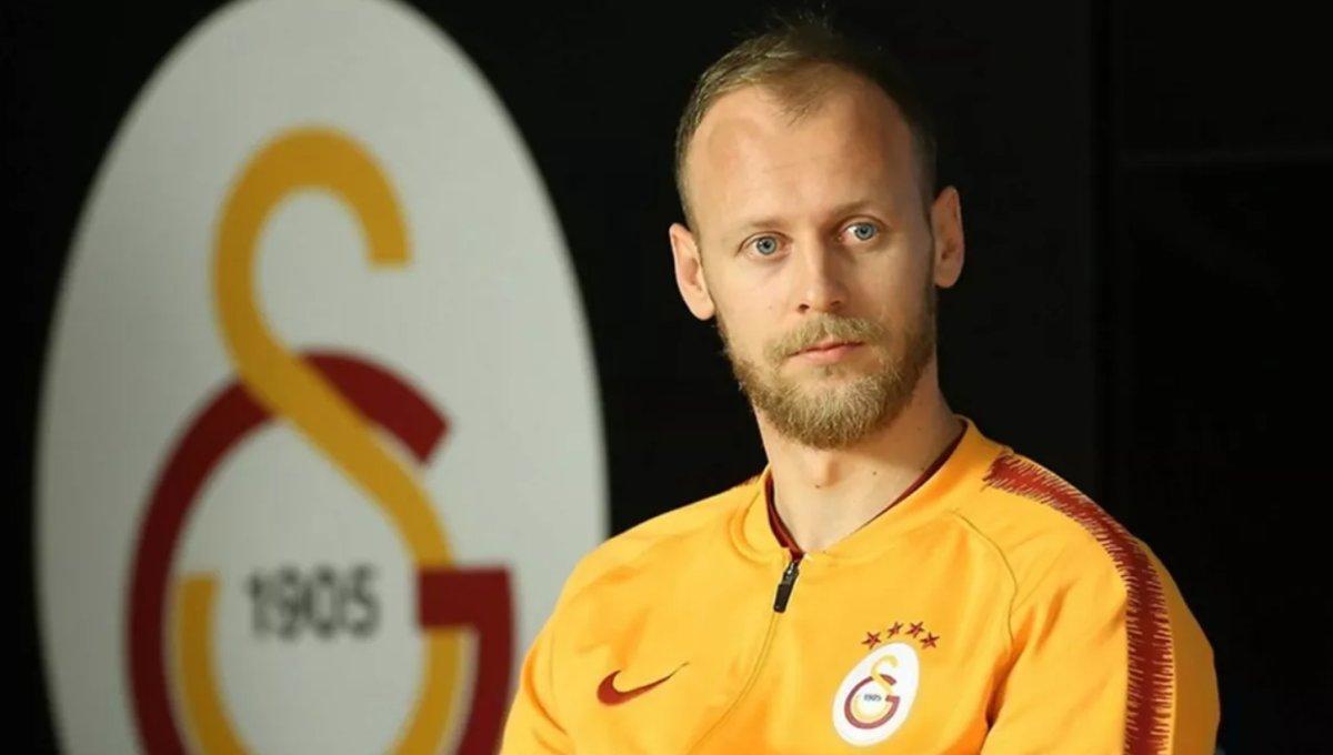 Semih Kaya futbolu bıraktığını açıkladı