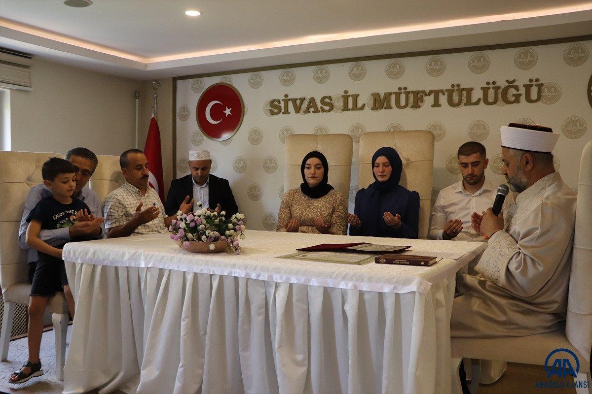 Sivas'ta Fransız genç kız, nişanlısı sayesinde İslamiyet'i seçti
