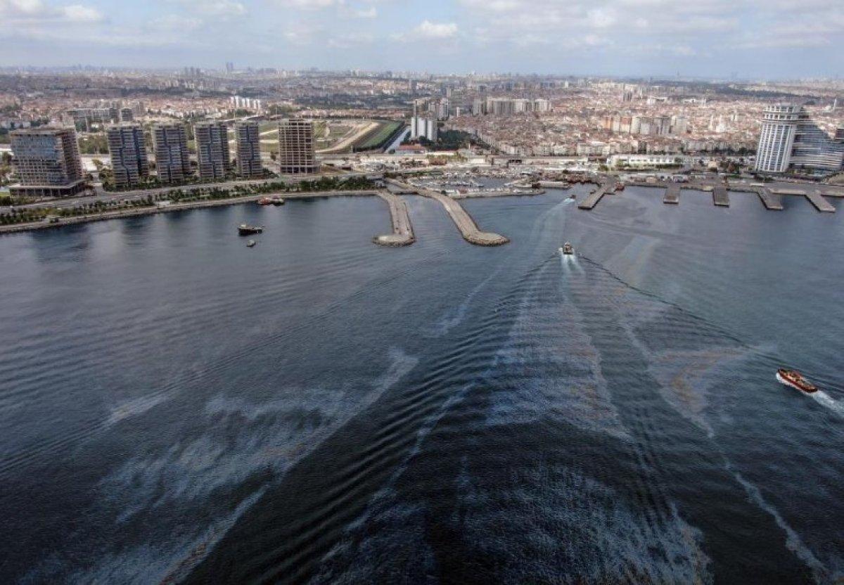 Zeytinburnu sahilinde mazot kirliliği