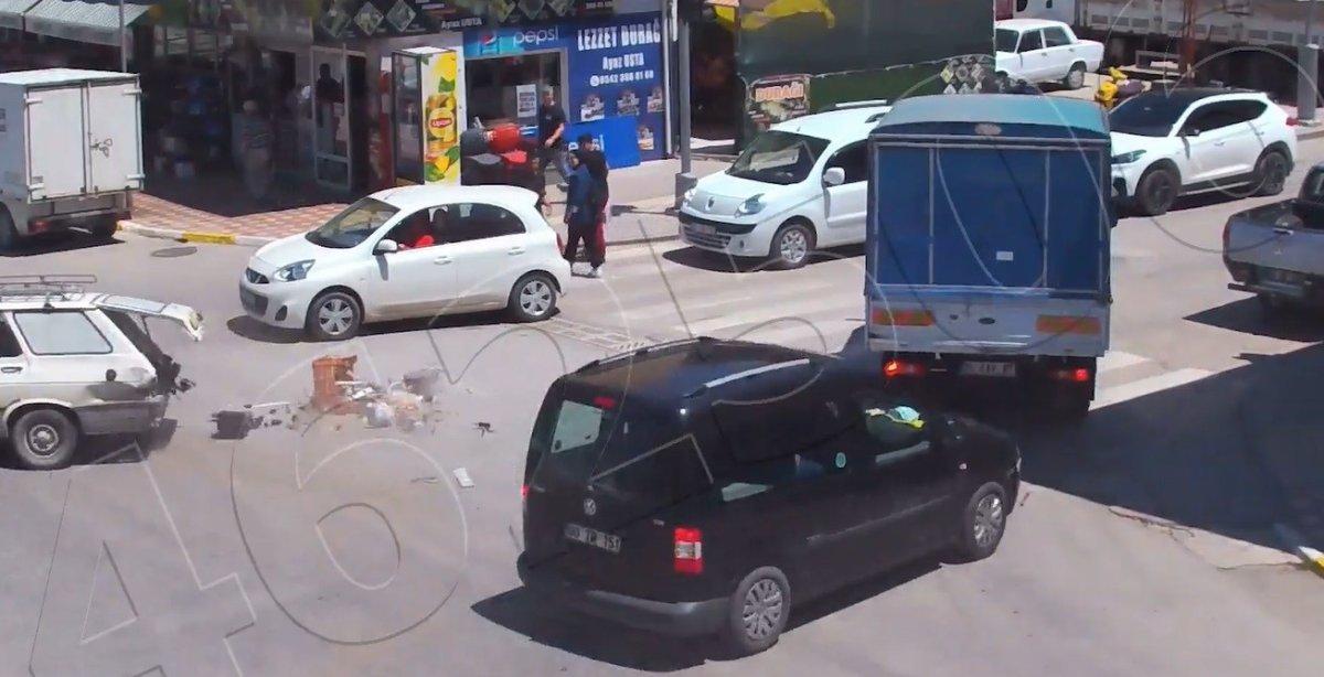 Tokat'ta motosiklet iki kadına çarptı