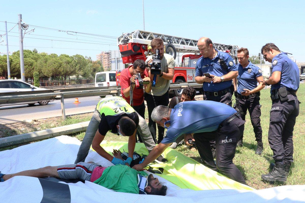 Antalya'da madde kullanan genç üst geçitten atladı