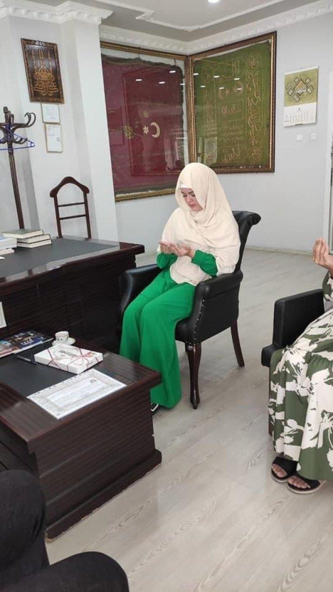 21 yaşındaki Belçikalı Anizet, Müslüman oldu