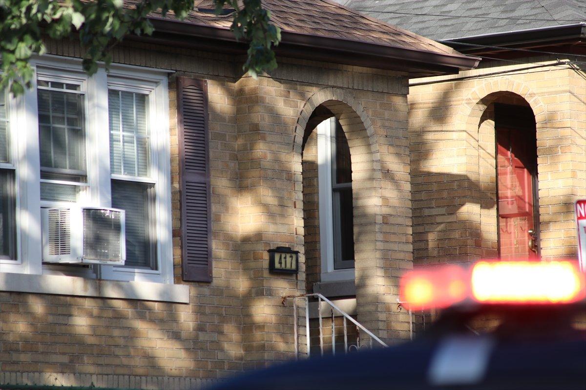 Selman Rüşdi'ye saldıran kişinin evinde arama yapıldı