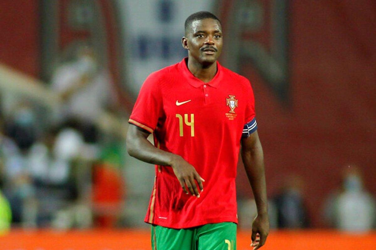 Galatasaray'la Fenerbahçe'nin istediği Carvalho'ya lisans çıkmadı