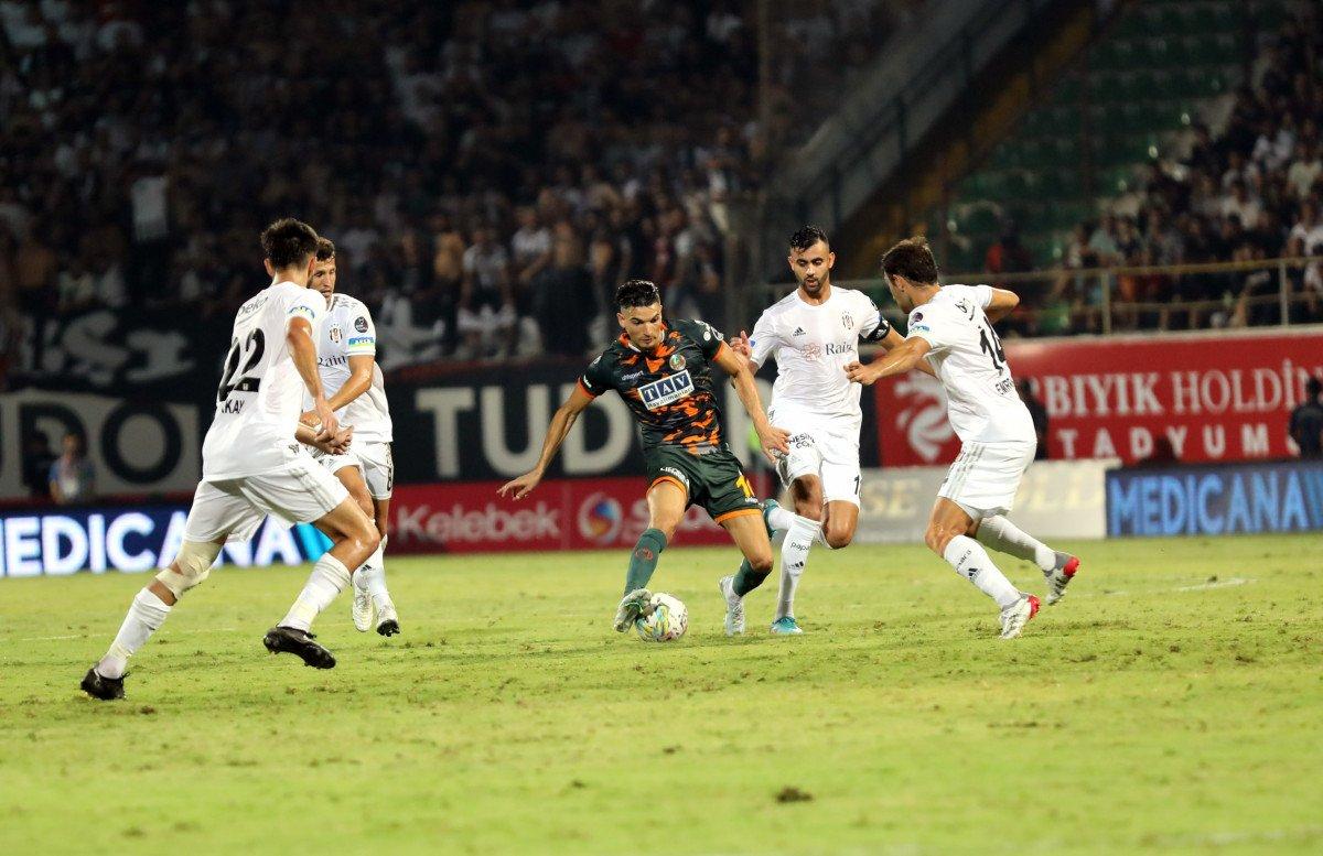 Beşiktaş, Alanyaspor ile berabere kaldı