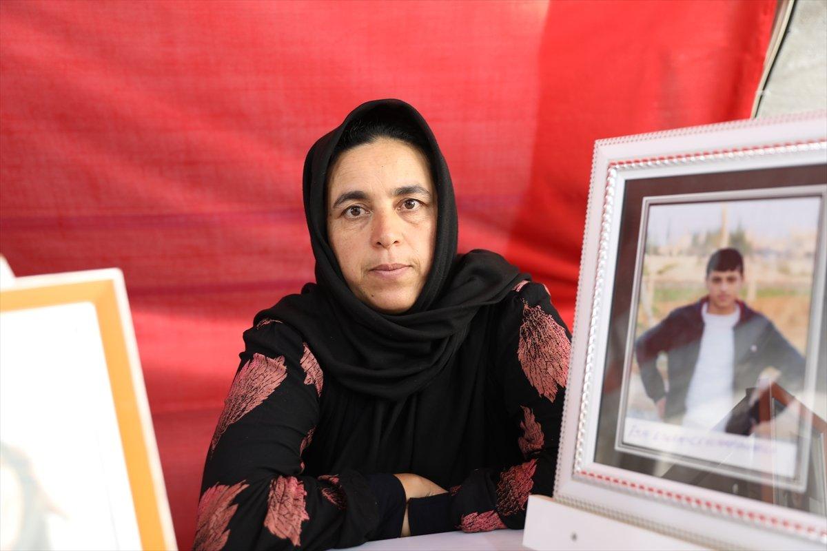 Diyarbakır anneleri nöbette: Çocuklarımız için oturuyoruz