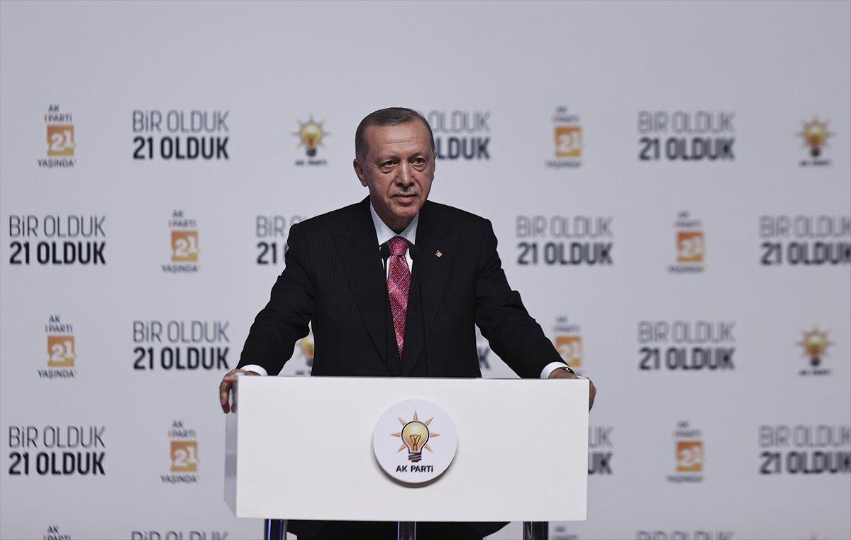 AK Parti'den 21.yılına özel şarkı