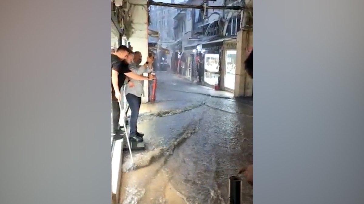 İstanbul genelinde şiddetli yağmur etkili oluyor