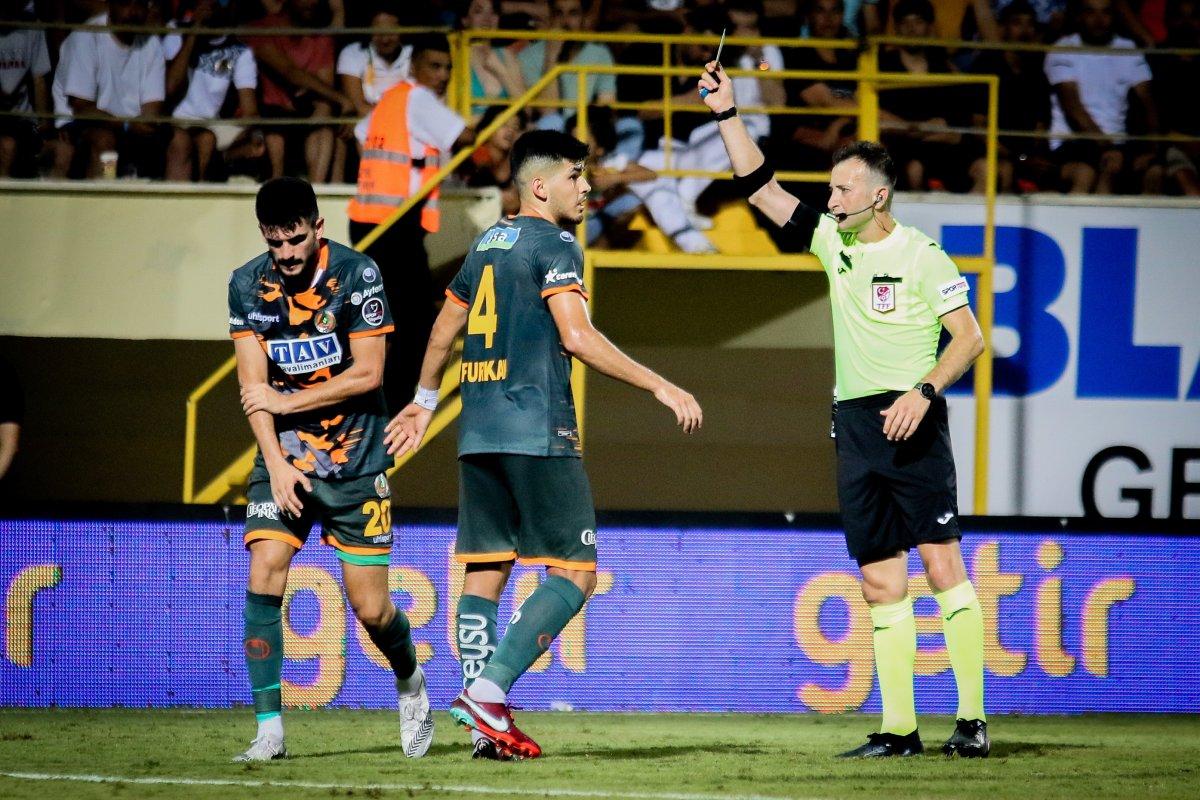 Yasin Kol, Beşiktaş taraftarının tepkisini topladı