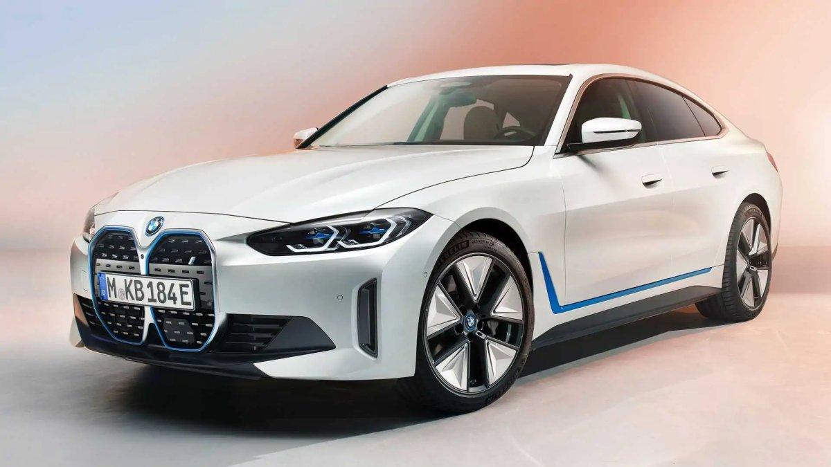 BMW i4 ev