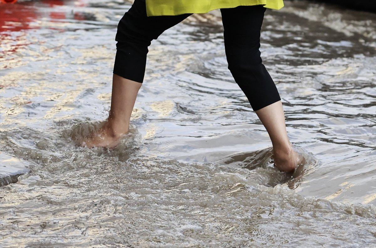 Ankara'da şiddetli fırtına ve sağanakta 1 can kaybı