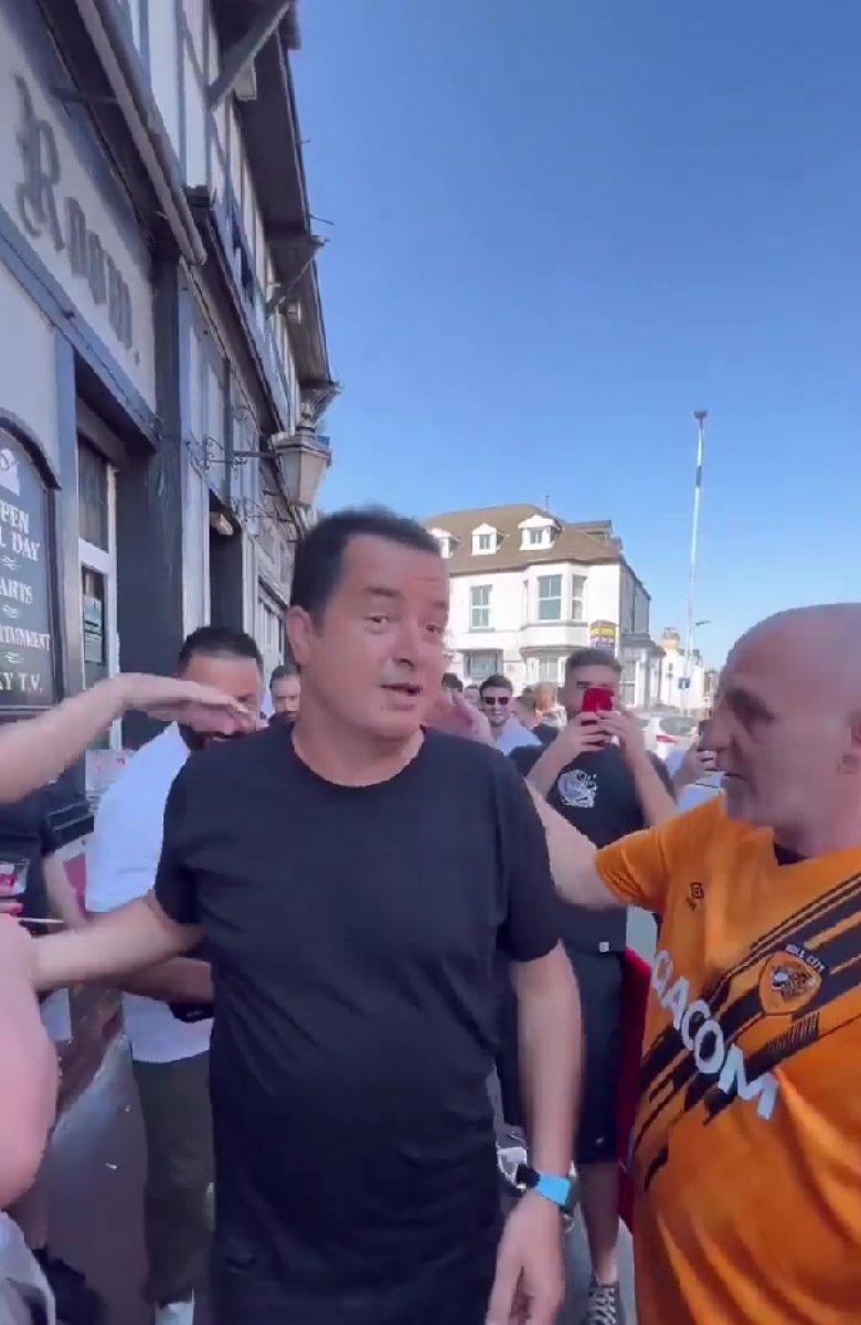 Hull City taraftarından Acun Ilıcalı’ya ilgi