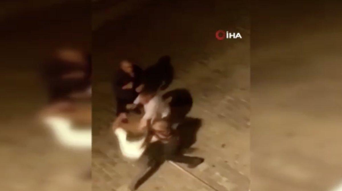 İstanbul'da alkollü şahısların kavgası kamerada