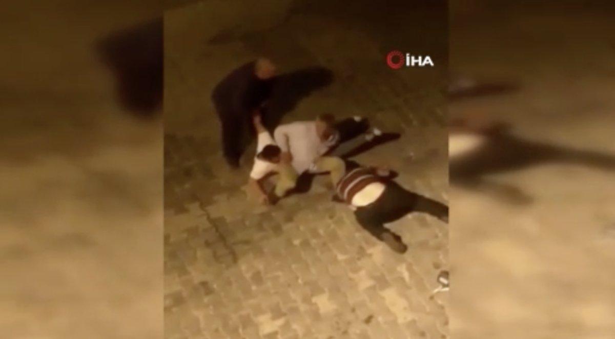 İstanbul'da alkollü şahısların kavgası kamerada