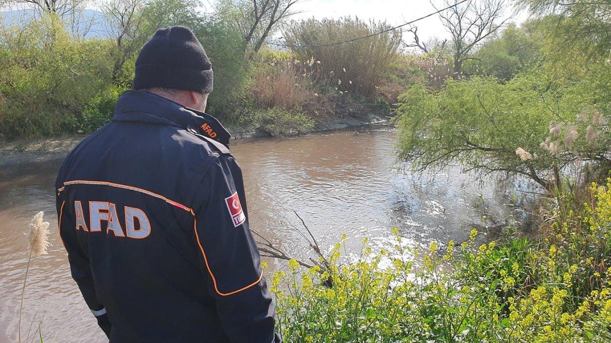 Aydın'da atıyla nehre giren genç, kayboldu