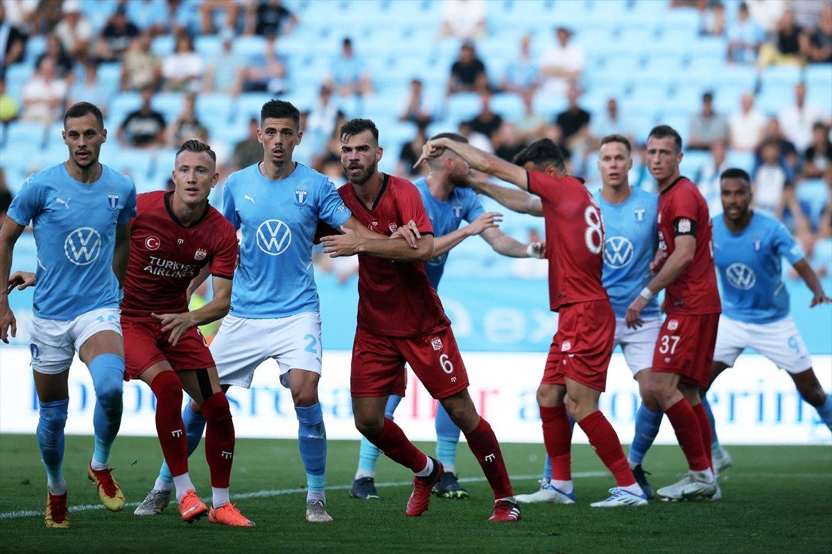 Sivasspor,  Malmö'ye deplasmanda 3-1 mağlup oldu