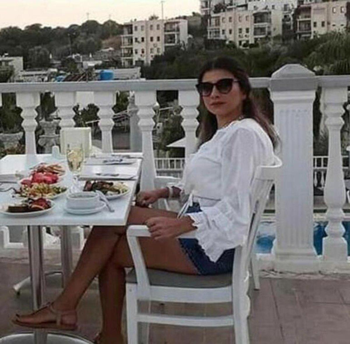 İzmir'de genç kadının katili için sokaklara ilan asıldı