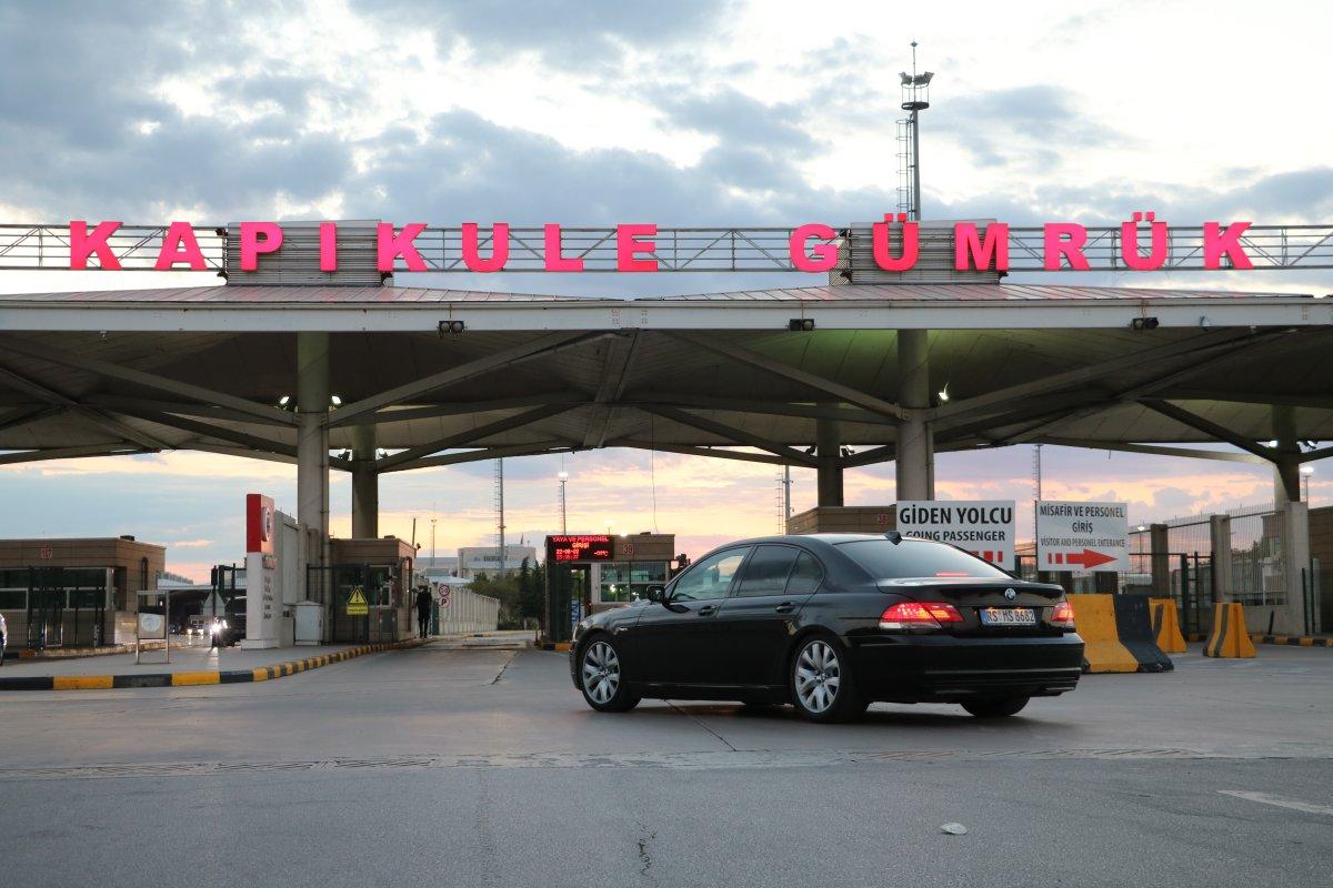 Tatilin bitmesiyle gurbetçiler yaşadıkları ülkelere dönmeye başladı