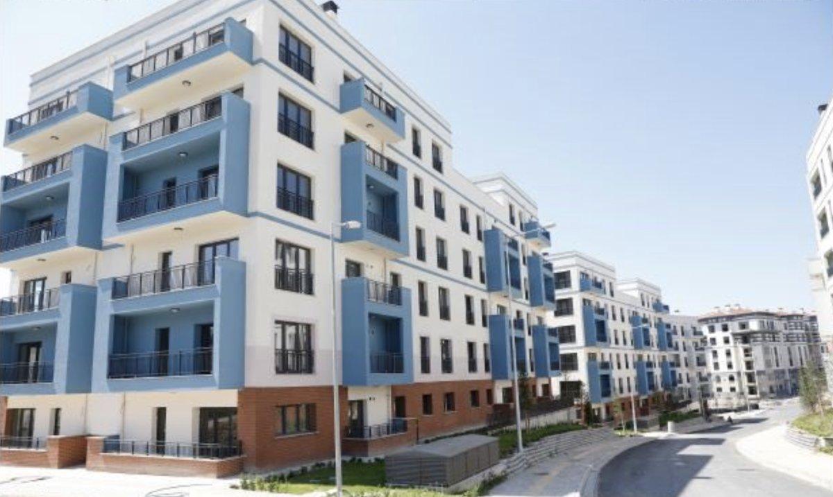 Esenler sakini, dönüşümü tamamlanan evlerinin heyecanını yaşıyor