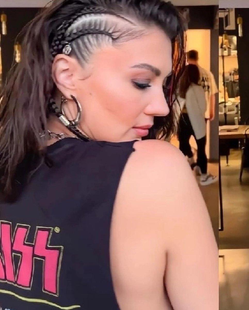 Burcu Özberk'in yeni imajı