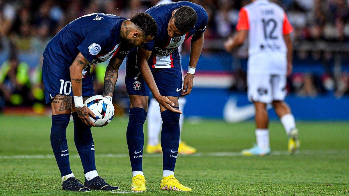 Mbappe, Neymar'dan sonra Messi'ye de kafayı taktı