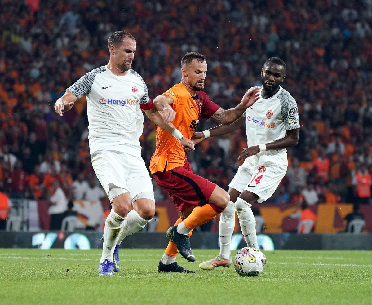 Galatasaray, Ümraniyespor'u tek golle mağlup etti