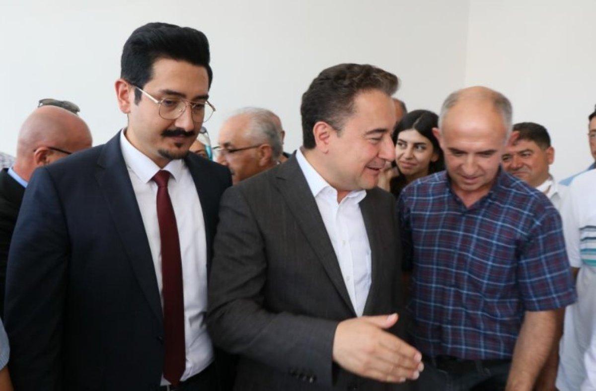 Aksaray'da esnaflardan Ali Babacan’a 6’lı masa tepkisi