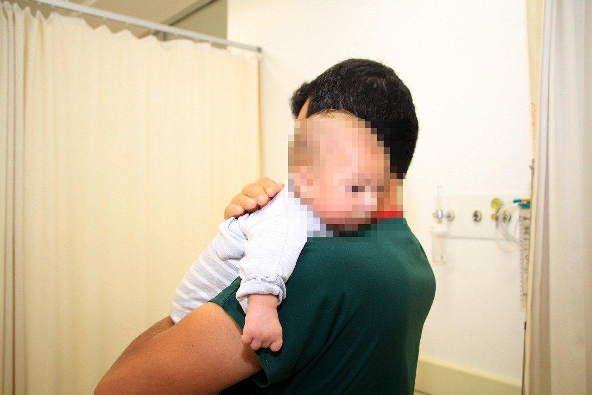 Manisa'da babası tarafından hastaneye bırakılan bebek, annesine teslim edildi