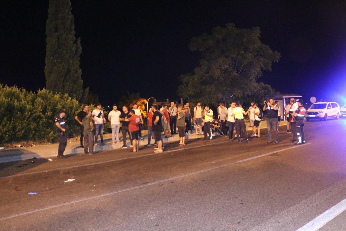 Antalya'da tur otobüsü yolcu otobüsüne çarptı: 2'si ağır 25 yaralı