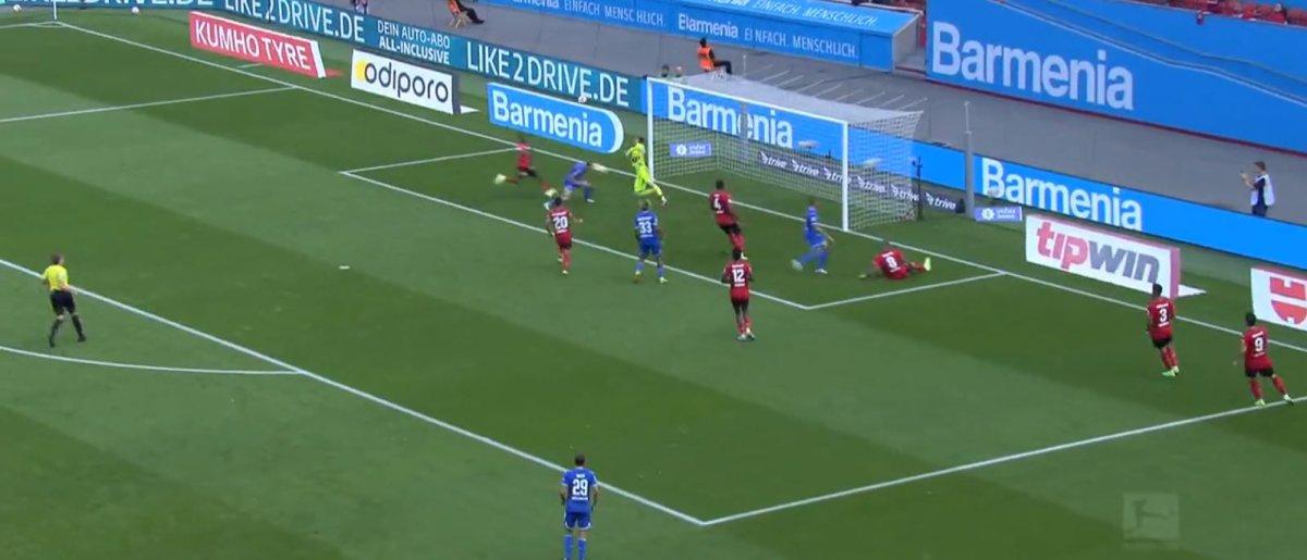 Ozan Kabak yeni takımında şov yapıyor