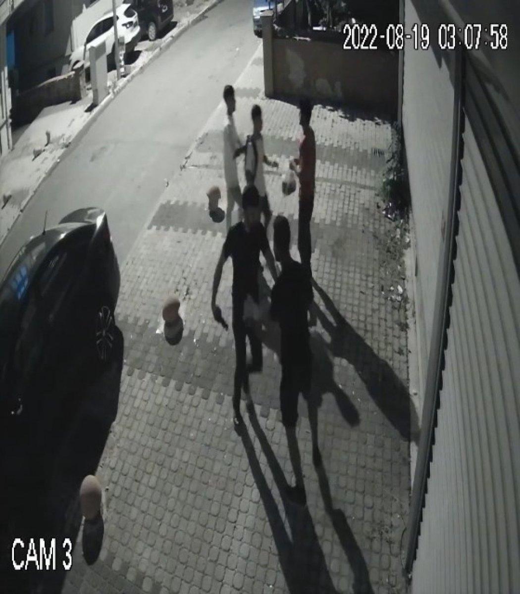 Sancaktepe’de eli silahlı 3 kişi, Afgan market sahibine saldırı