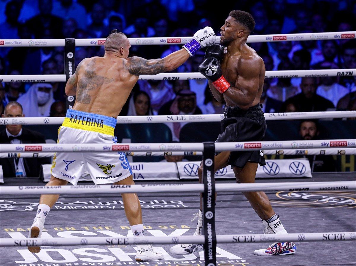 Dünya ağır sıklet boks ünvan maçında Usyk, Joshua'yı yendi