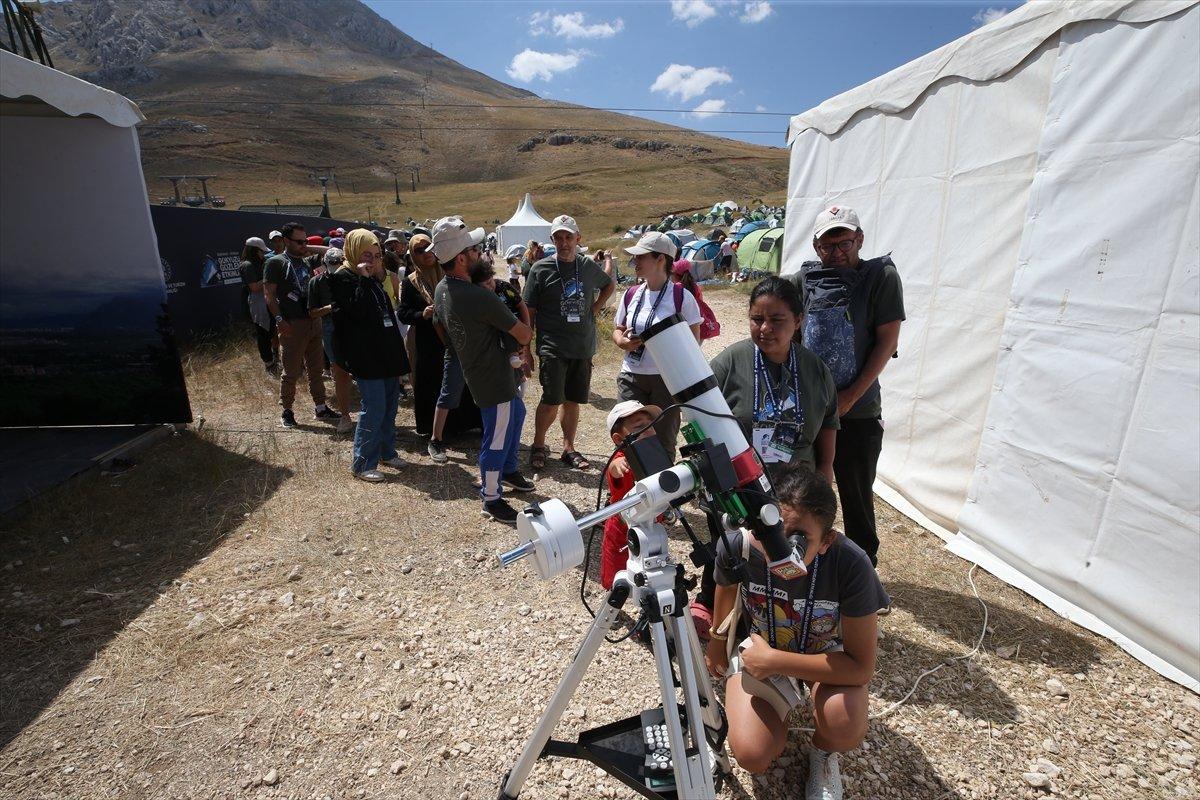 Antalya Gökyüzü Gözlem Etkinliği'nde meteor yağmuru izlendi
