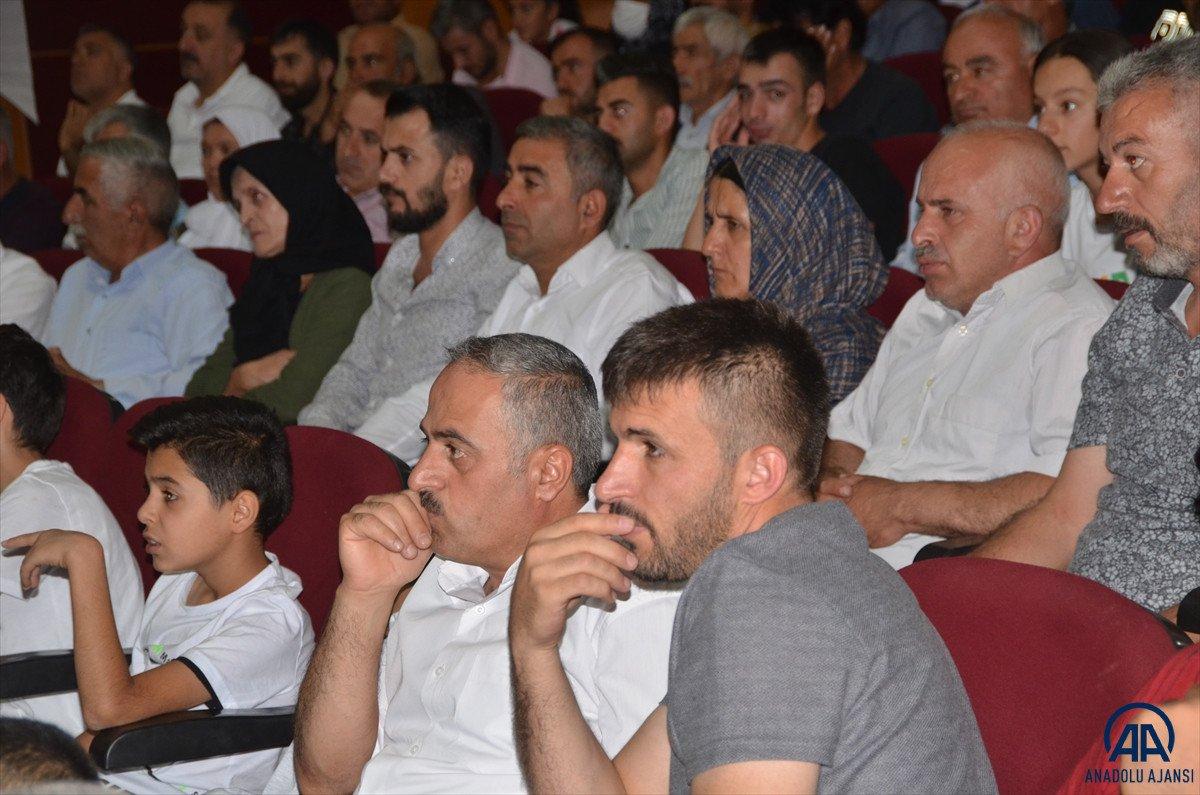 Yüksekova'da terör mağduru aileler yeni yuvalarına kavuşuyor