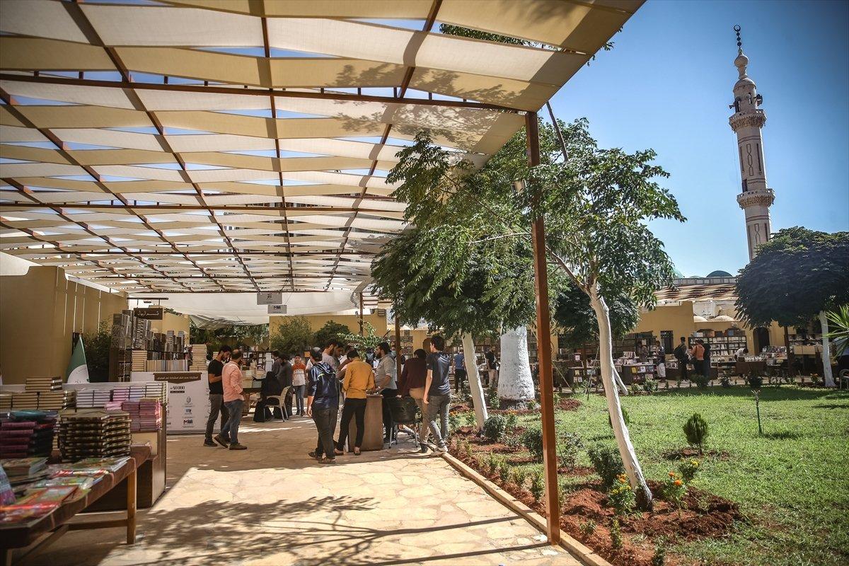 İdlib'de kitap fuarı açıldı