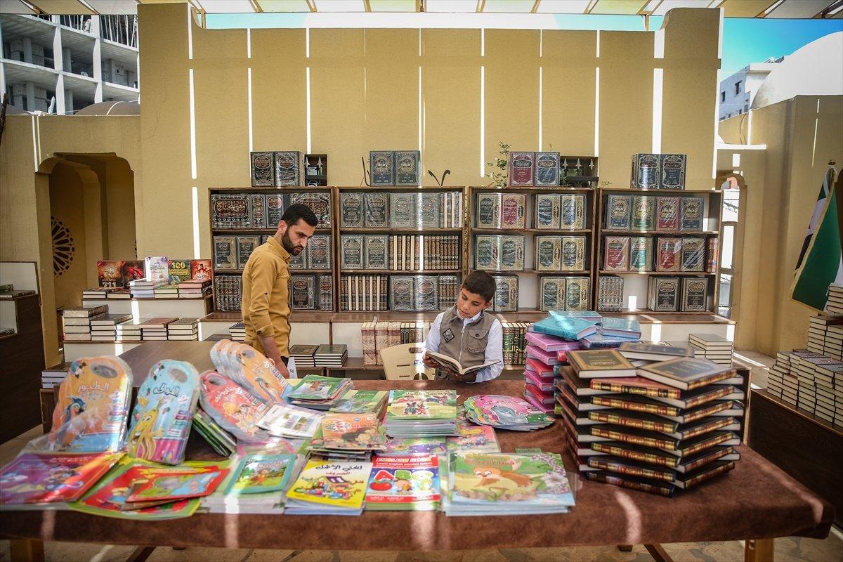 İdlib'de kitap fuarı açıldı