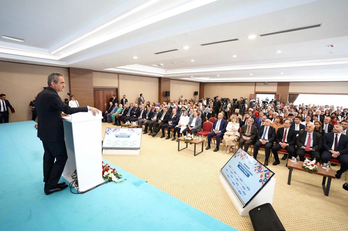 Bakan Mahmut Özer: Matematik problemini gidermek için büyük çaba gösteriyoruz