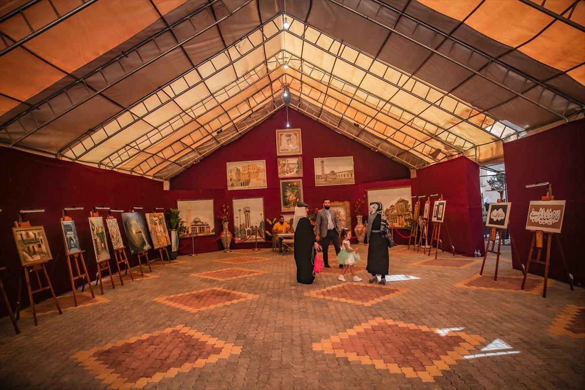 İdlib'de kitap fuarı açıldı