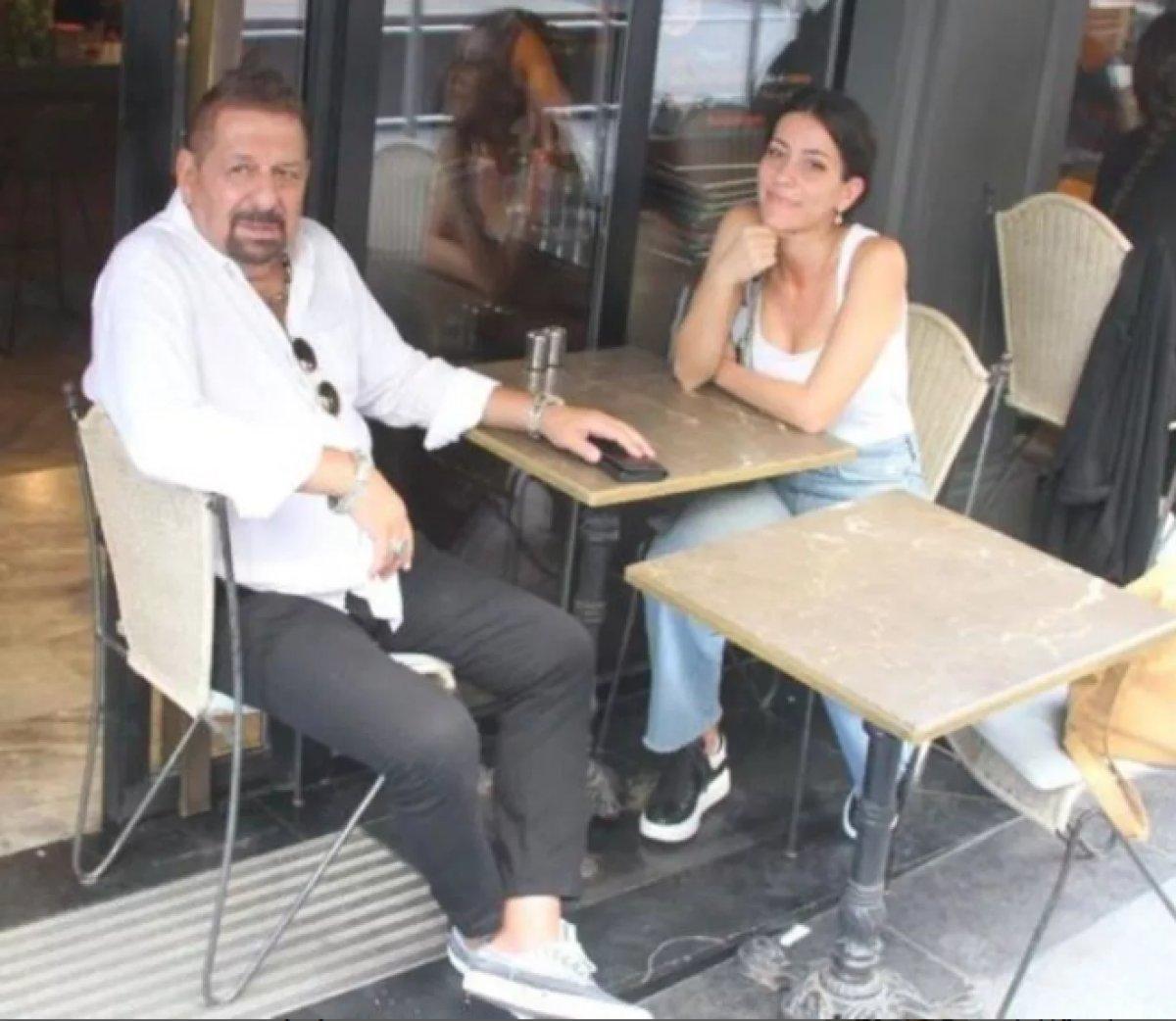 Erman Toroğlu, eşiyle görüntülendi