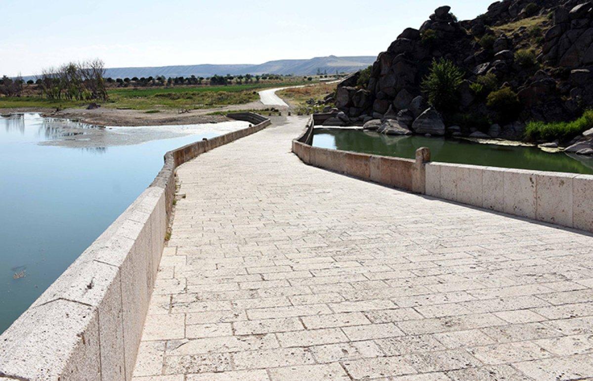 Mimar Sinan'ın onardığı Çeşnigir Köprüsü 822 yıldır ayakta