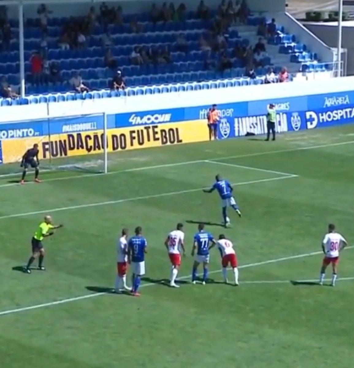 Portekiz 2. Ligi'nde garip penaltı vuruşu