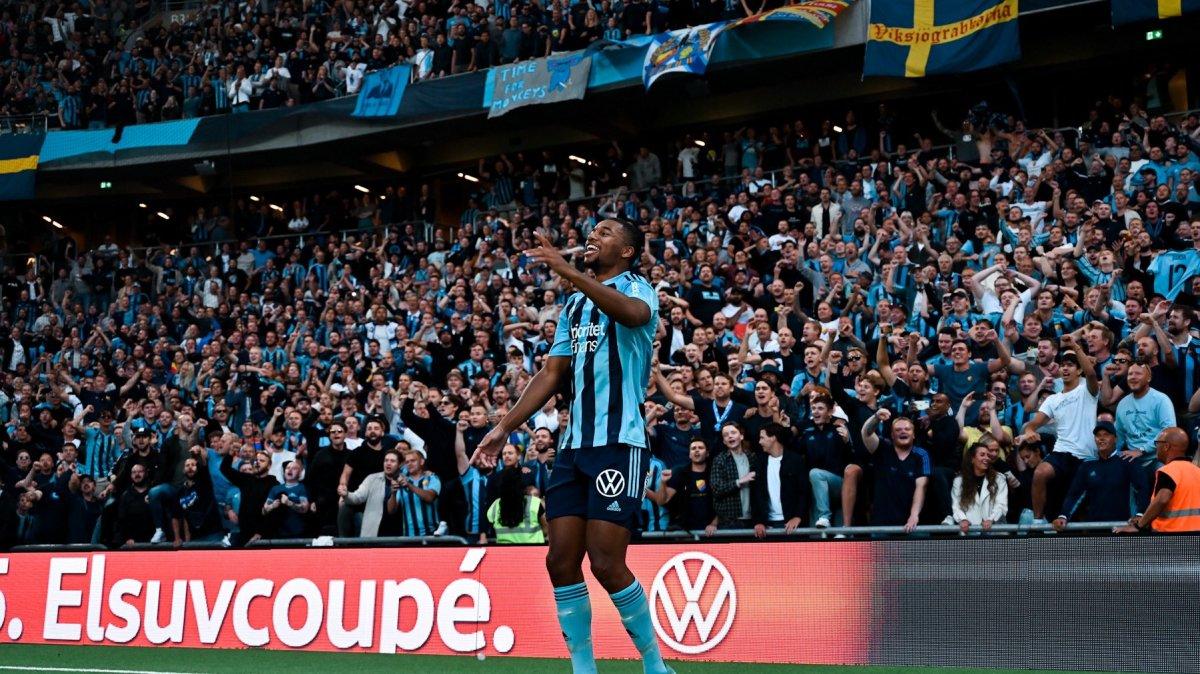 Beşiktaş, Isak Hien ile el sıkıştı