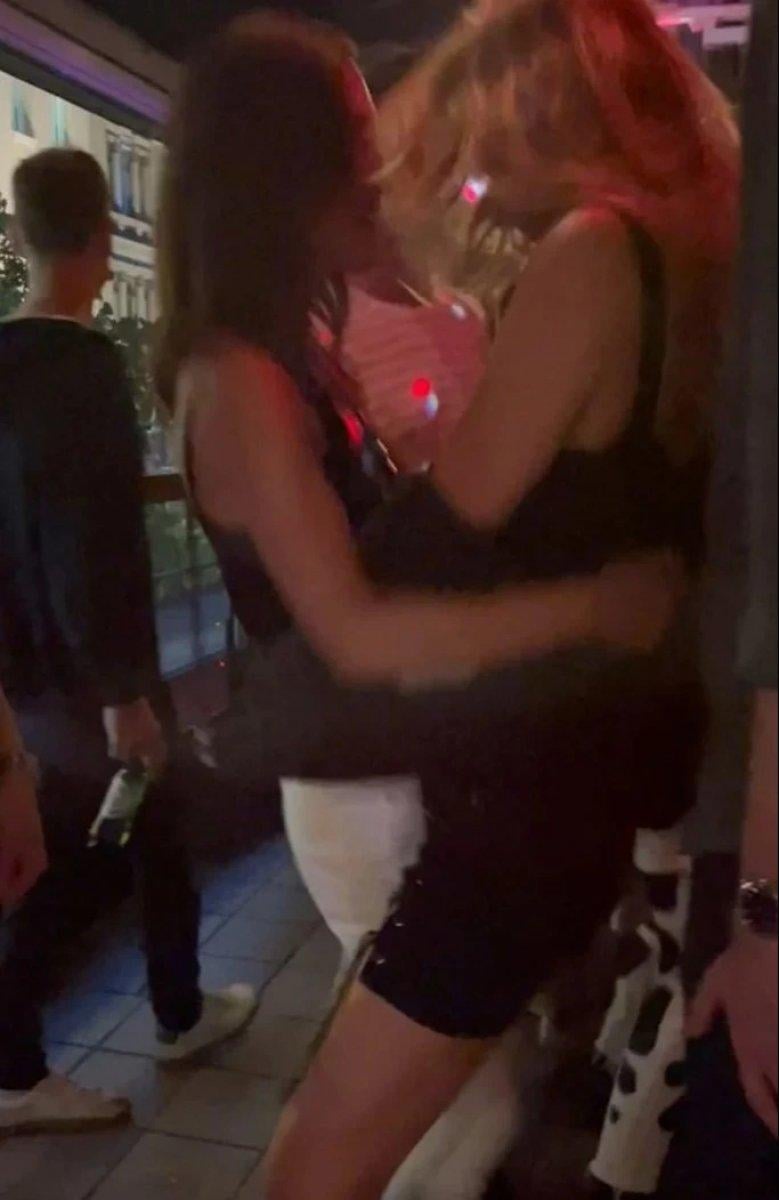 Finlandiya Başbakanı Marin, manken Sabina ile dans etti