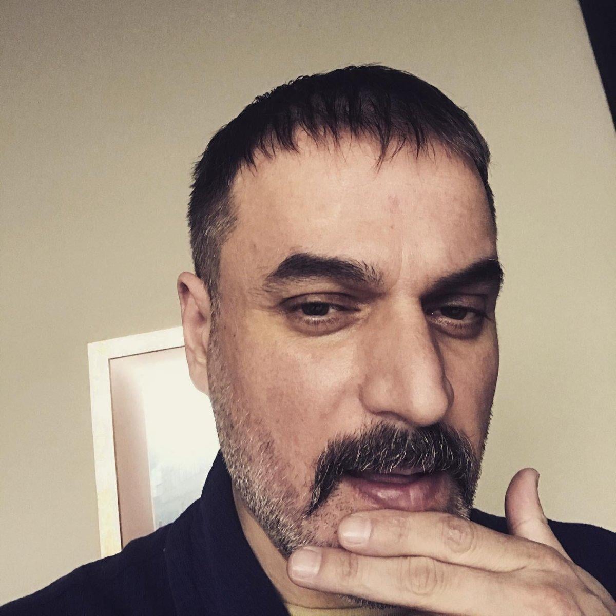 Ufuk Özkan, eski fotoğrafına nasihat verdi