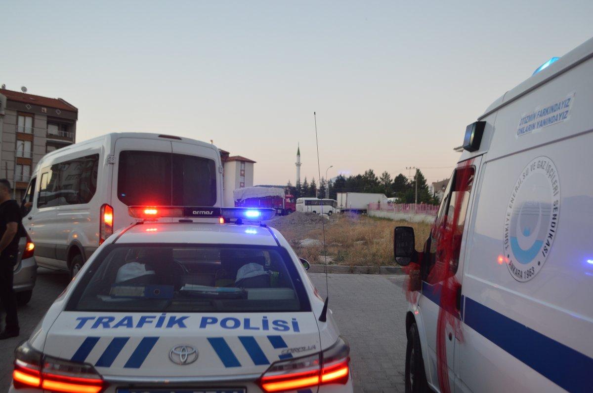 Kütahya'da otizmli gencin gelinlik giyme hayali gerçek oldu