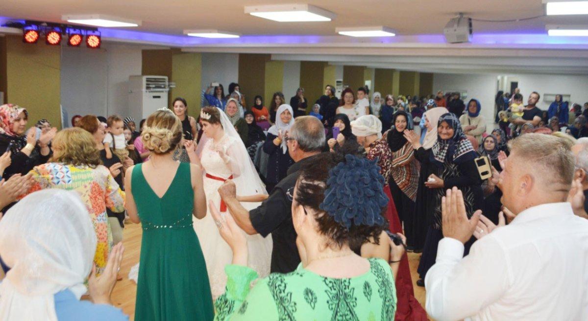 Kütahya'da otizmli gencin gelinlik giyme hayali gerçek oldu